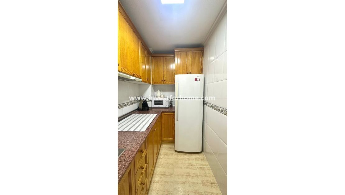 Verkoop - Appartement - Torrevieja - Centro