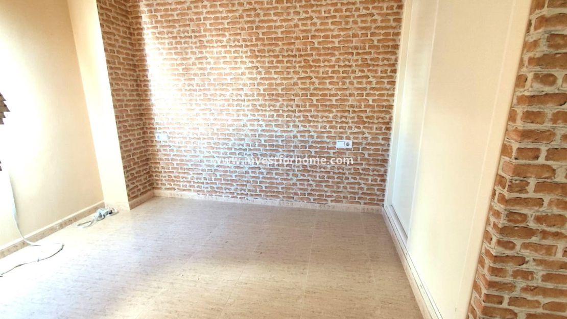 Verkoop - Appartement - Torrevieja - Centro