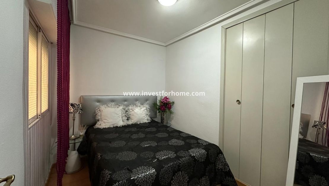Verkoop - Appartement - Torrevieja - Centro