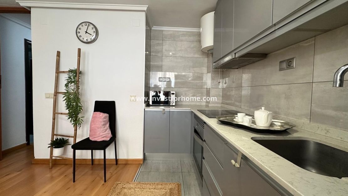 Verkoop - Appartement - Torrevieja - Centro