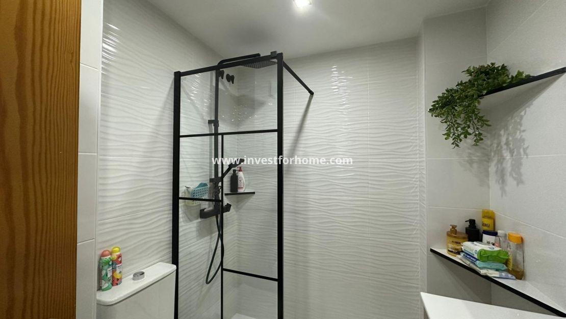 Verkoop - Appartement - Torrevieja - Centro