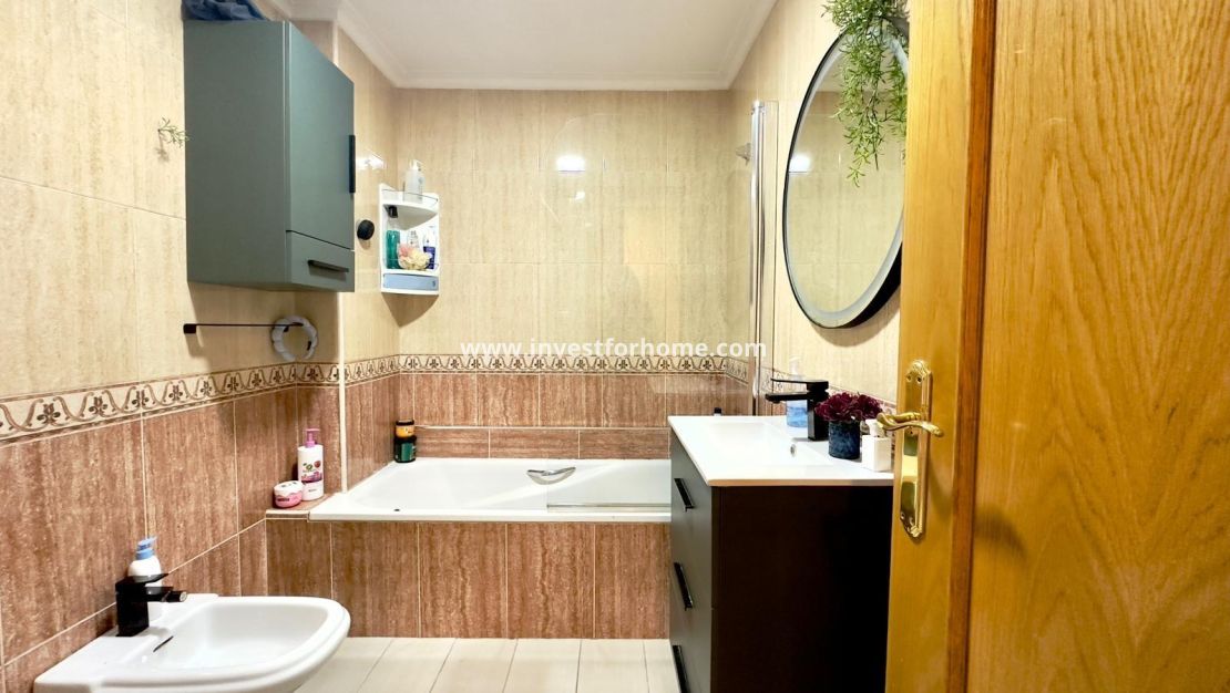 Verkoop - Appartement - Torrevieja - Centro