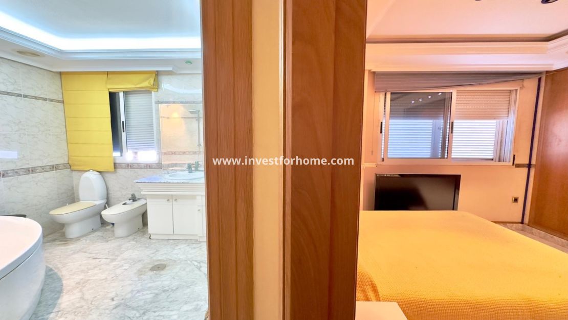 Verkoop - Appartement - Torrevieja - Centro