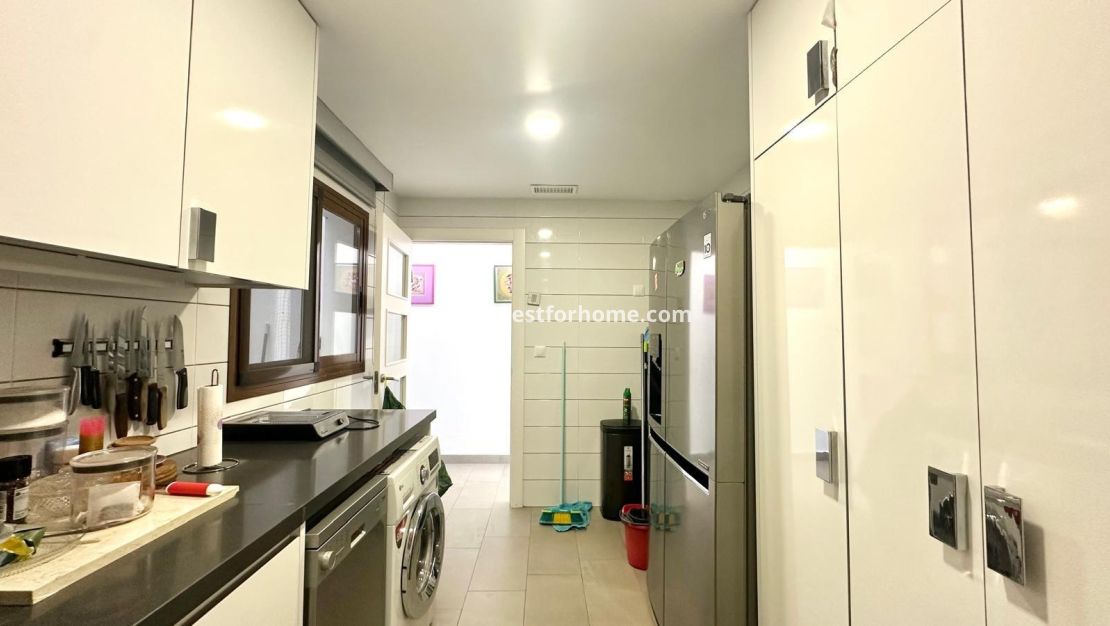 Verkoop - Appartement - Torrevieja - Centro
