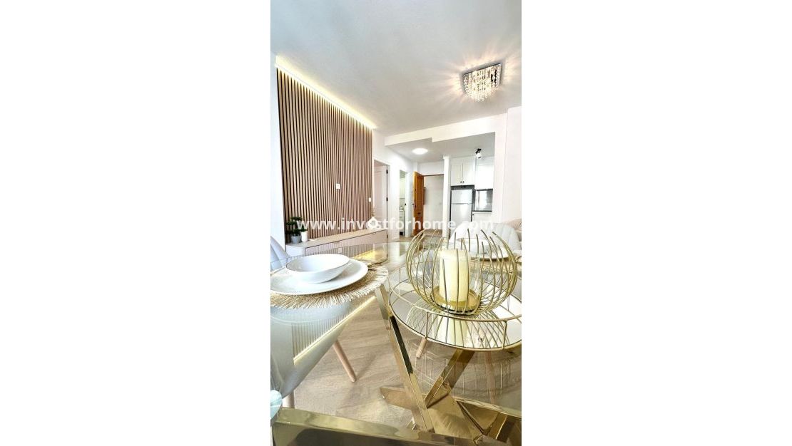 Verkoop - Appartement - Torrevieja - Centro