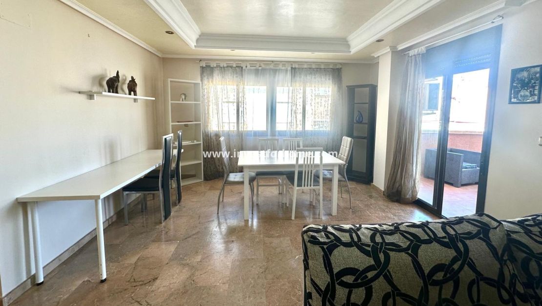 Verkoop - Appartement - Torrevieja - Centro