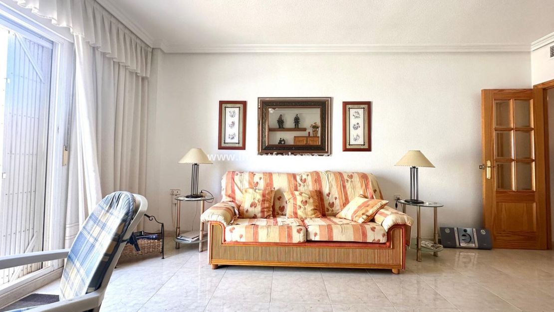 Verkoop - Appartement - Torrevieja - Centro