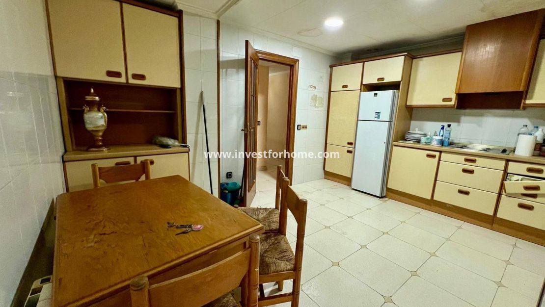 Verkoop - Appartement - Torrevieja - Centro