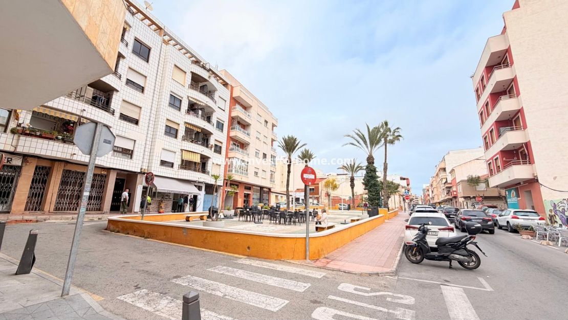 Verkoop - Appartement - Torrevieja - Centro