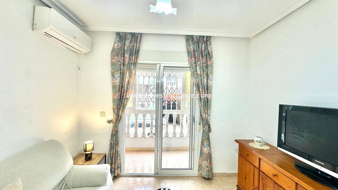 Verkoop - Appartement - Torrevieja - Centro