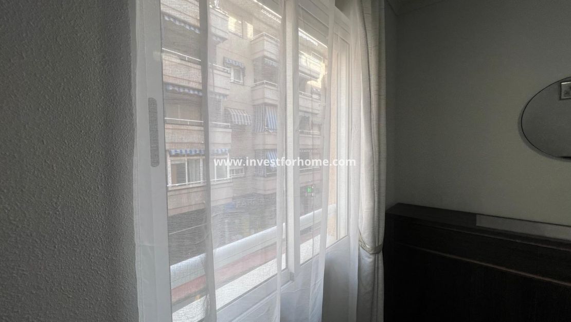 Verkoop - Appartement - Torrevieja - Centro