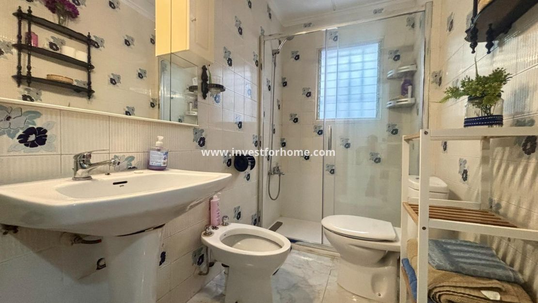 Verkoop - Appartement - Torrevieja - Centro