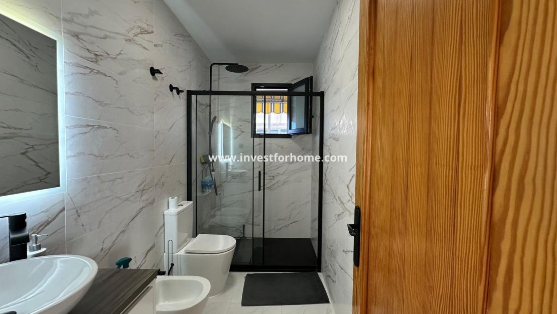 Verkoop - Appartement - Torrevieja - Centro