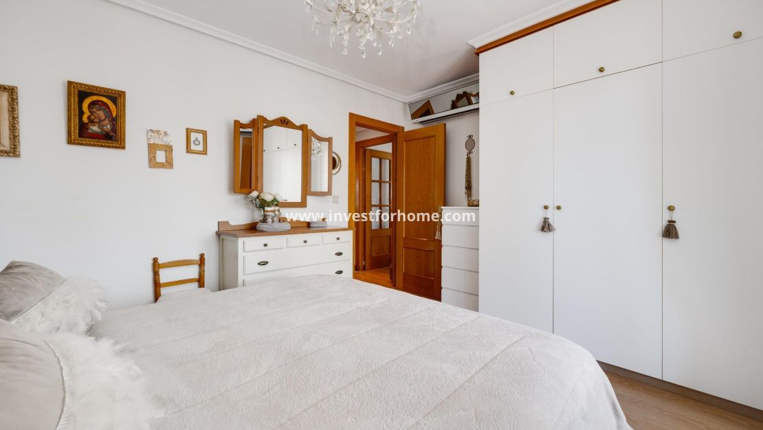 Verkoop - Appartement - Torrevieja - Centro