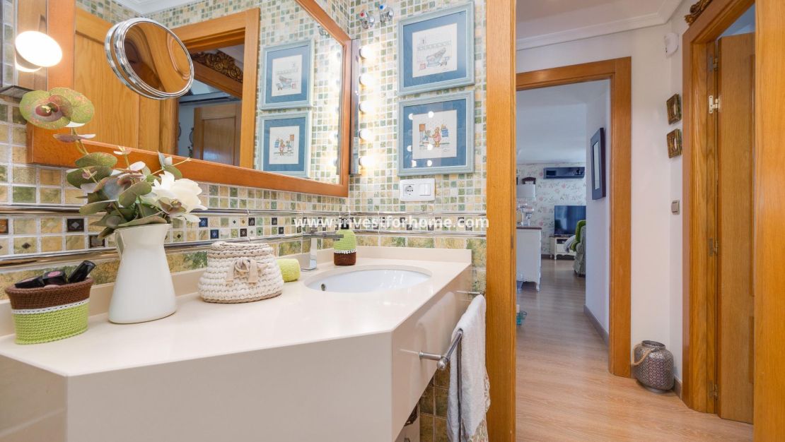 Verkoop - Appartement - Torrevieja - Centro