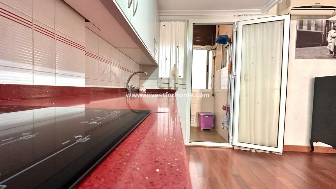 Verkoop - Appartement - Torrevieja - Centro