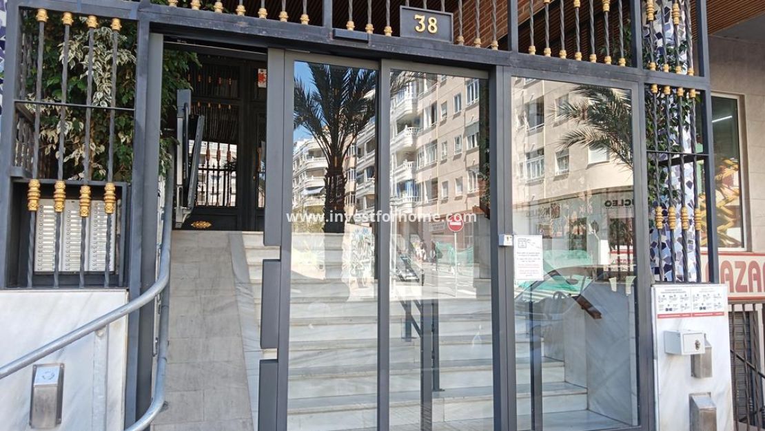 Verkoop - Appartement - Torrevieja - Centro