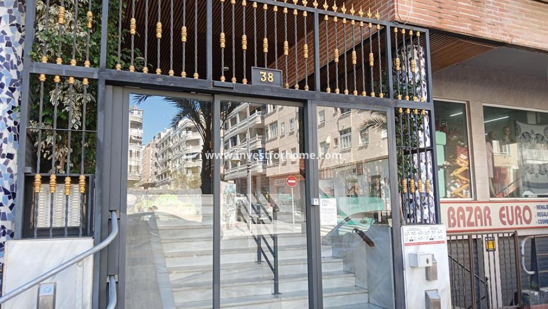 Verkoop - Appartement - Torrevieja - Centro