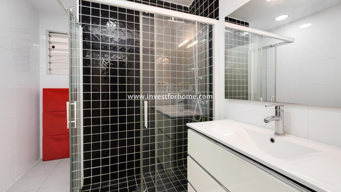 Verkoop - Appartement - Torrevieja - Centro