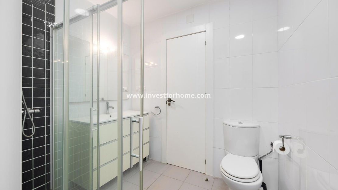 Verkoop - Appartement - Torrevieja - Centro