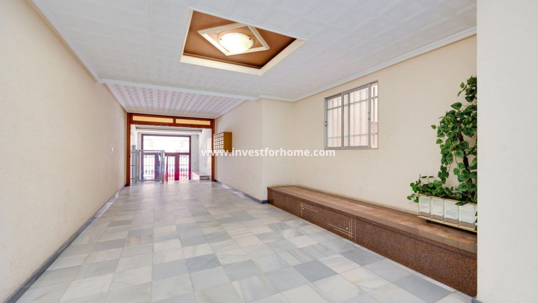 Verkoop - Appartement - Torrevieja - Centro