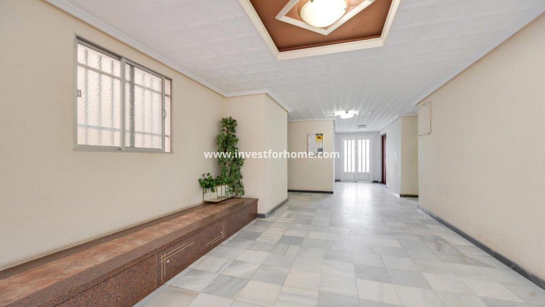 Verkoop - Appartement - Torrevieja - Centro