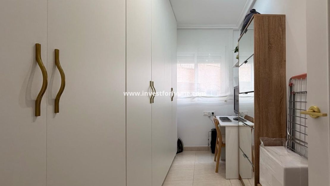 Verkoop - Appartement - Torrevieja - Centro