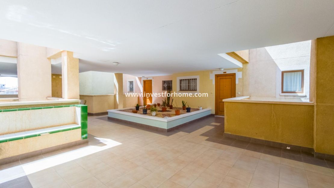 Verkoop - Appartement - Torrevieja - Centro