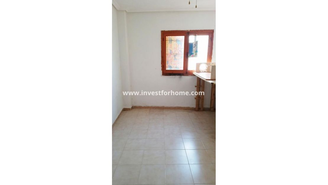 Verkoop - Appartement - Torrevieja - Centro