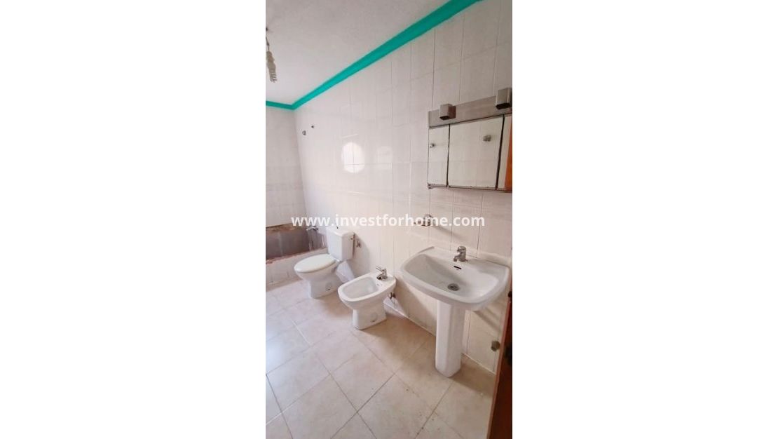 Verkoop - Appartement - Torrevieja - Centro