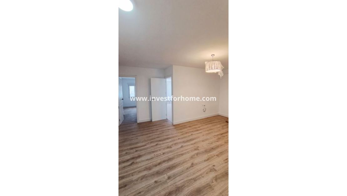 Verkoop - Appartement - Torrevieja - Centro