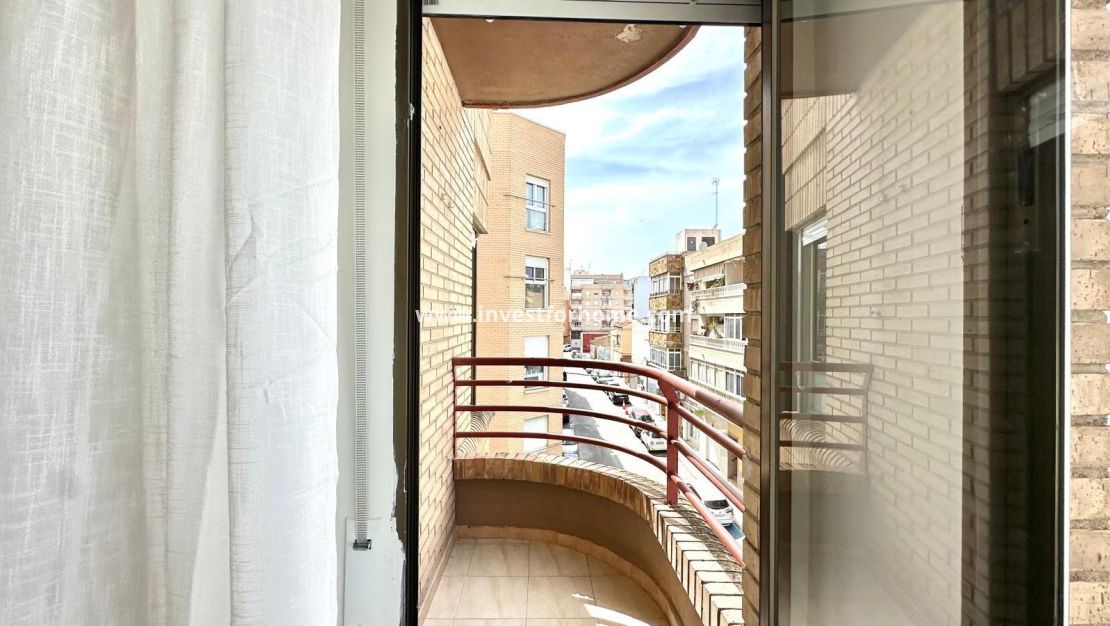 Verkoop - Appartement - Torrevieja - Centro