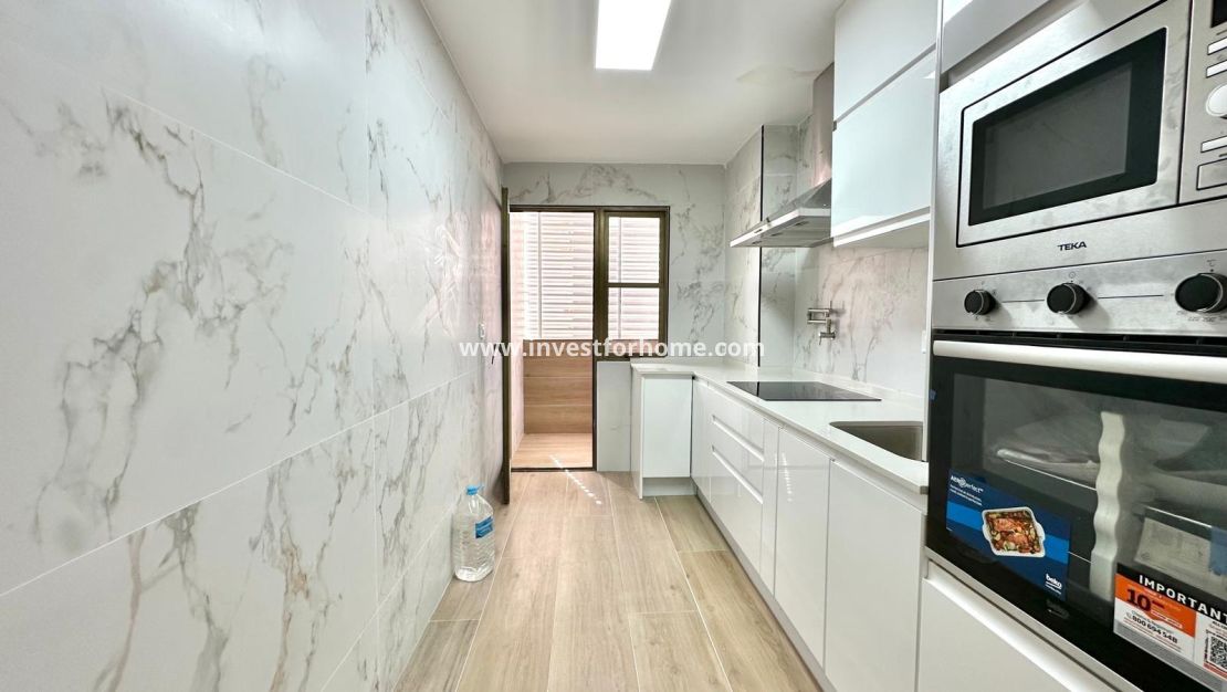 Verkoop - Appartement - Torrevieja - Centro