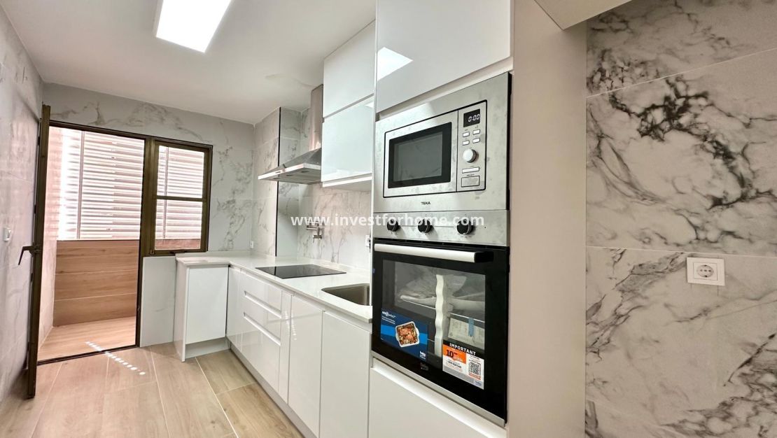 Verkoop - Appartement - Torrevieja - Centro