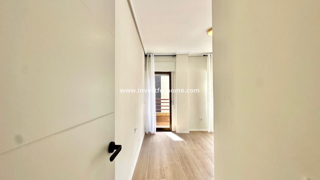 Verkoop - Appartement - Torrevieja - Centro