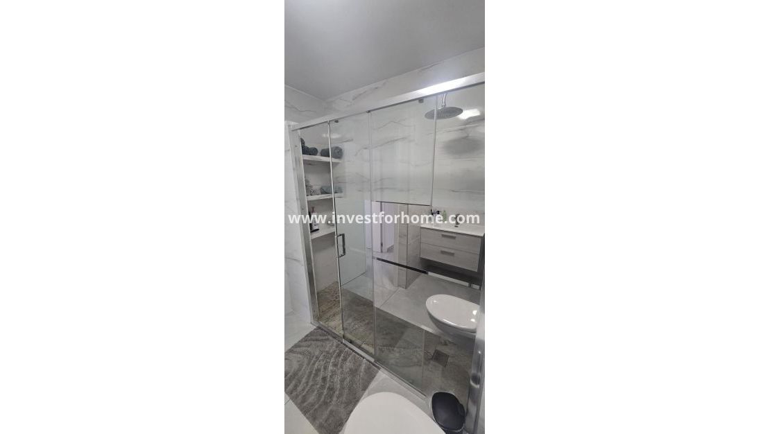 Verkoop - Appartement - Torrevieja - Centro