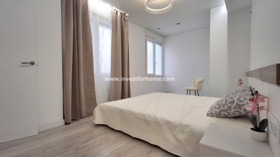 Verkoop - Appartement - Torrevieja - Centro