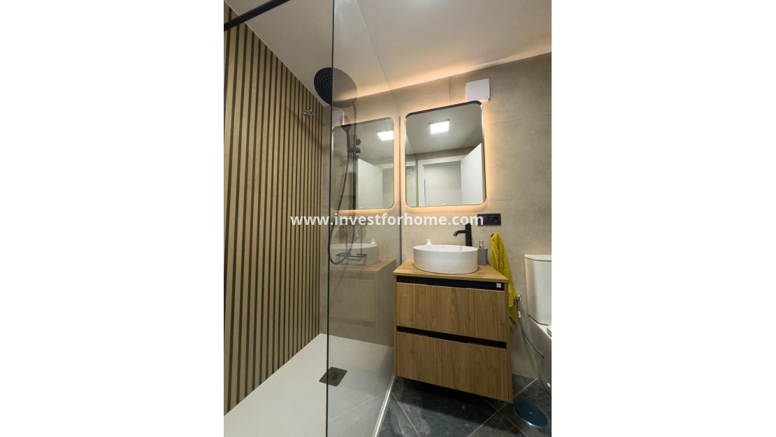 Verkoop - Appartement - Torrevieja - Centro