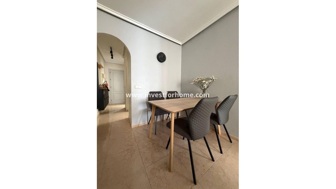 Verkoop - Appartement - Torrevieja - Centro