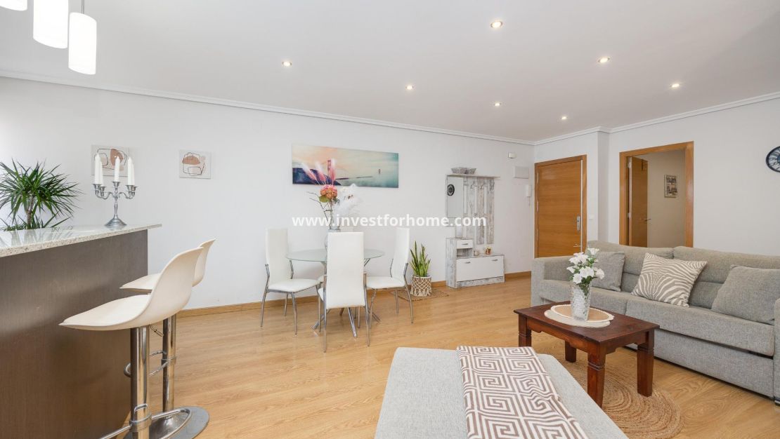 Verkoop - Appartement - Torrevieja - Centro