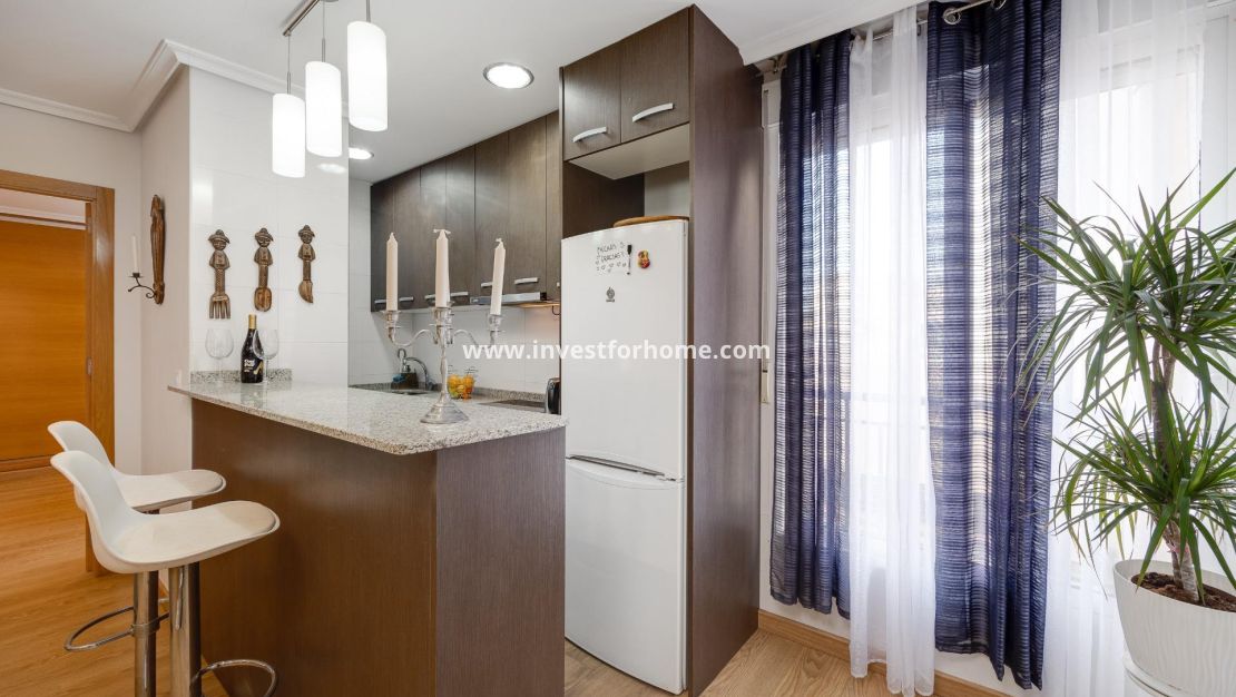 Verkoop - Appartement - Torrevieja - Centro