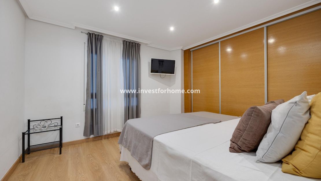 Verkoop - Appartement - Torrevieja - Centro