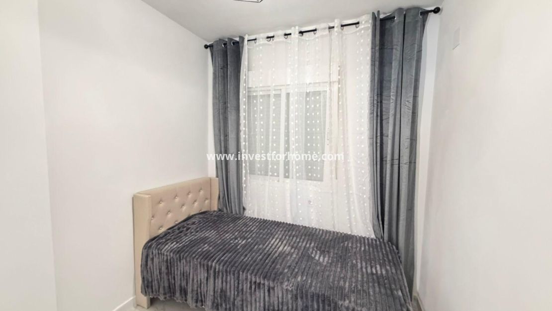 Verkoop - Appartement - Torrevieja - Centro
