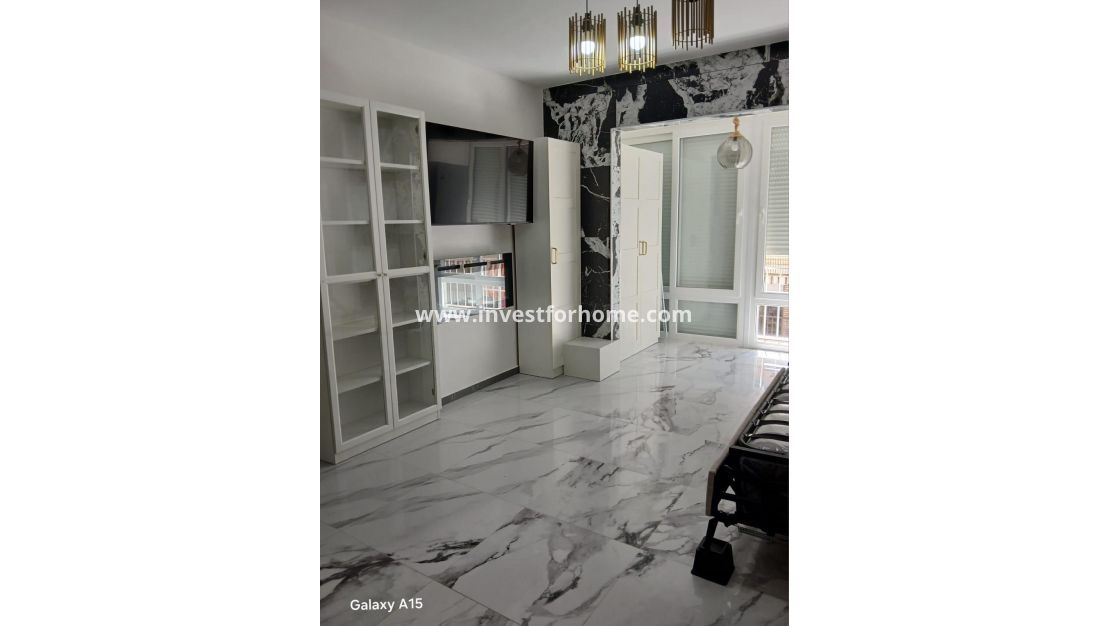 Verkoop - Appartement - Torrevieja - Centro