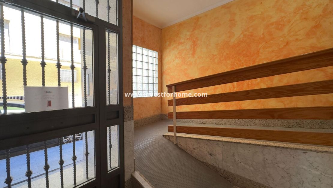 Verkoop - Appartement - Torrevieja - Centro