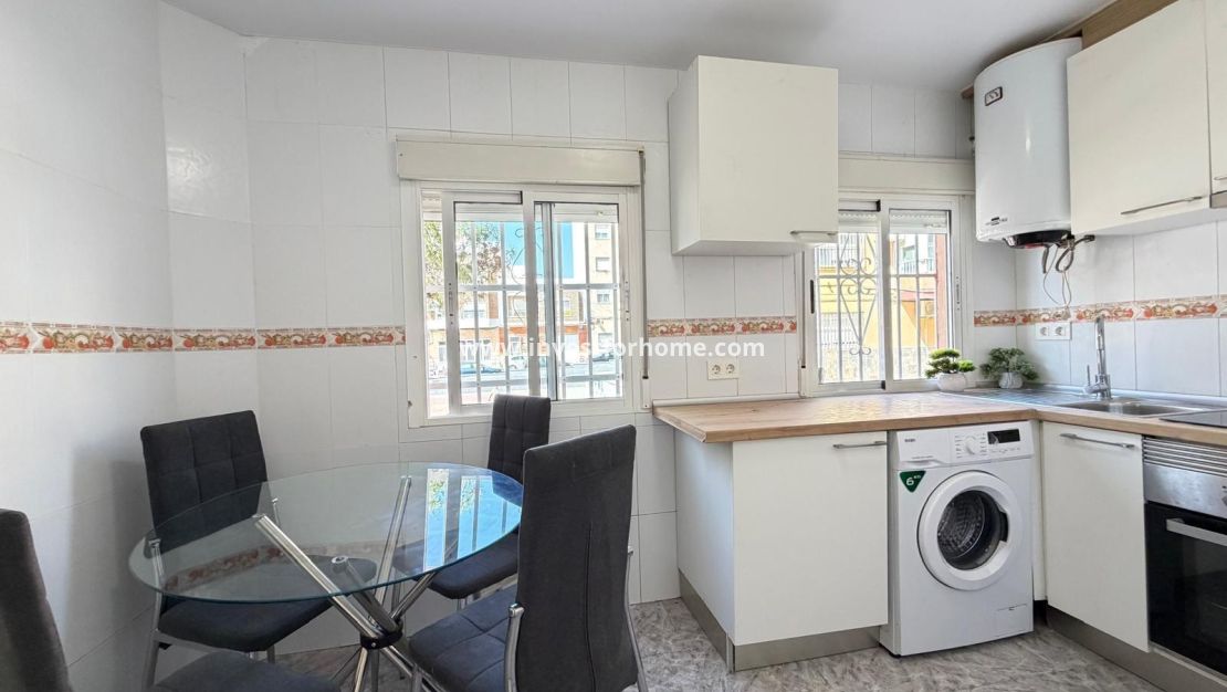 Verkoop - Appartement - Torrevieja - Centro