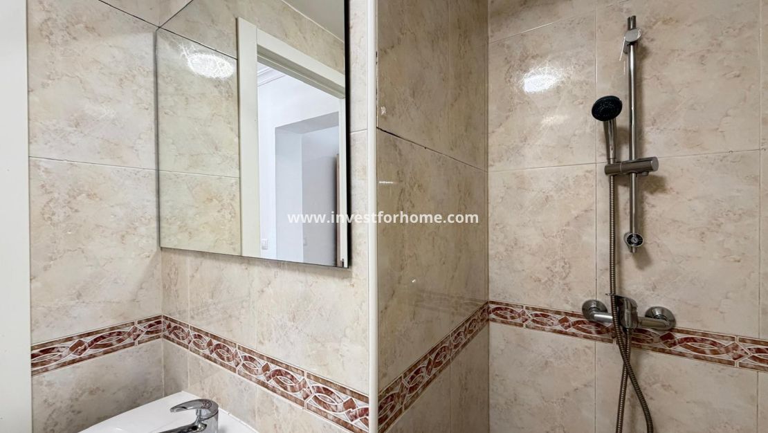 Verkoop - Appartement - Torrevieja - Centro
