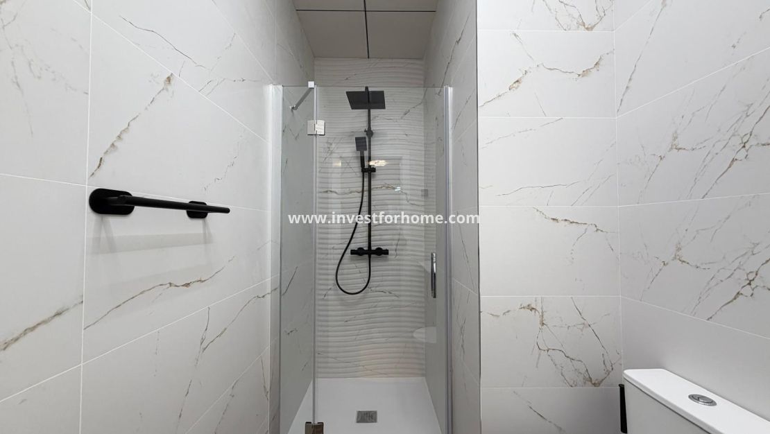 Verkoop - Appartement - Torrevieja - Centro