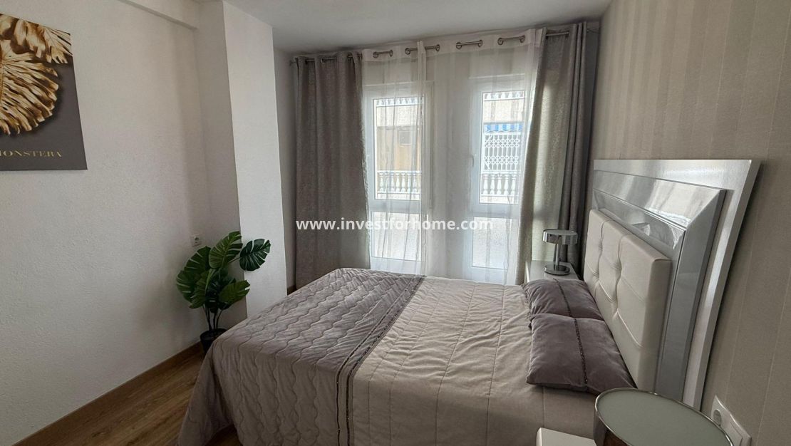 Verkoop - Appartement - Torrevieja - Centro