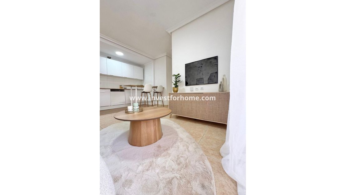 Verkoop - Appartement - Torrevieja - Centro